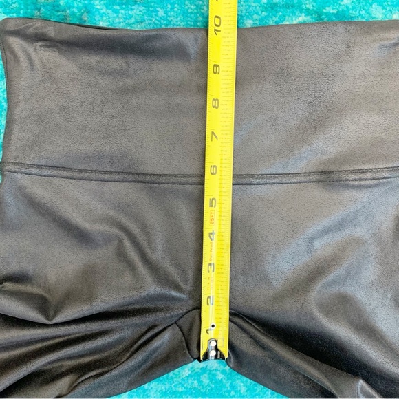 Spanx Faux Leather Legging Medium Black - Picture 13 of 14